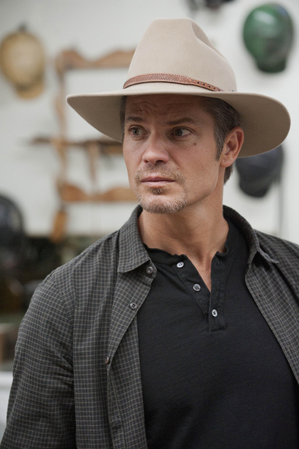 Still of Timothy Olyphant in Justified (2010)