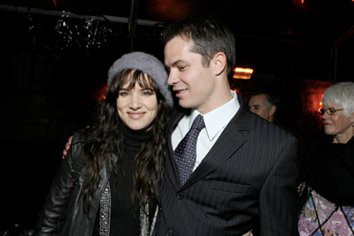 Juliette Lewis and Timothy Olyphant at event of Catch and Release (2006)