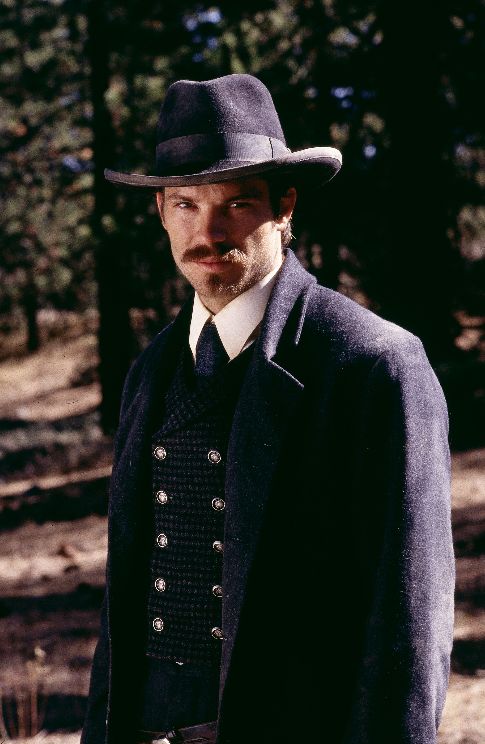 Still of Timothy Olyphant in Deadwood (2004)