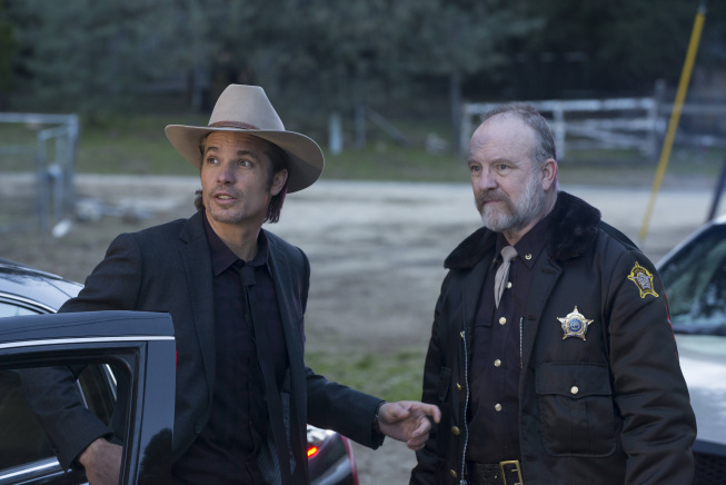 Still of Timothy Olyphant in Justified (2010)