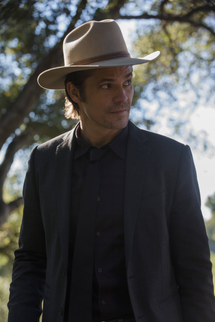 Still of Timothy Olyphant in Justified (2010)