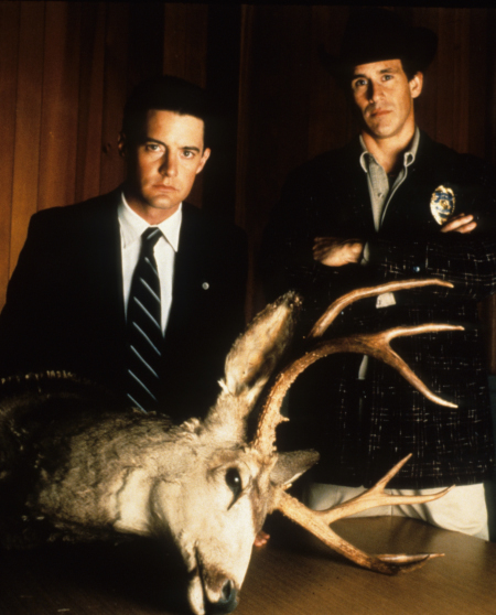 Still of Kyle MacLachlan and Michael Ontkean in Twin Pykso miestelis (1990)