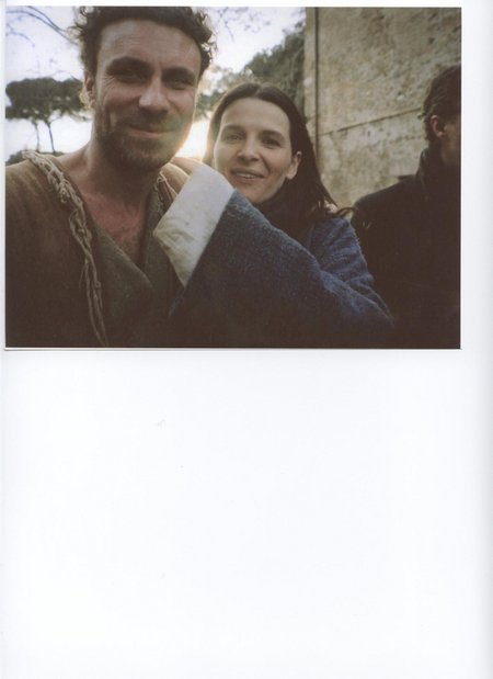 Mario Opinato (Apostle Matthew) on the set with Juliette Binoche (Mary Magdelene) - 'Mary' (2005) directed by Abel Ferrara