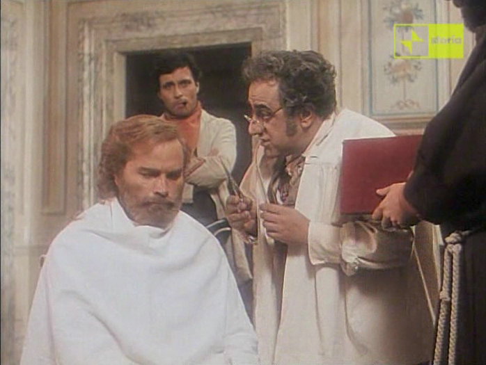 Antonio Orfanò (sullo sfondo)con Franco Nero /in una scena del film 