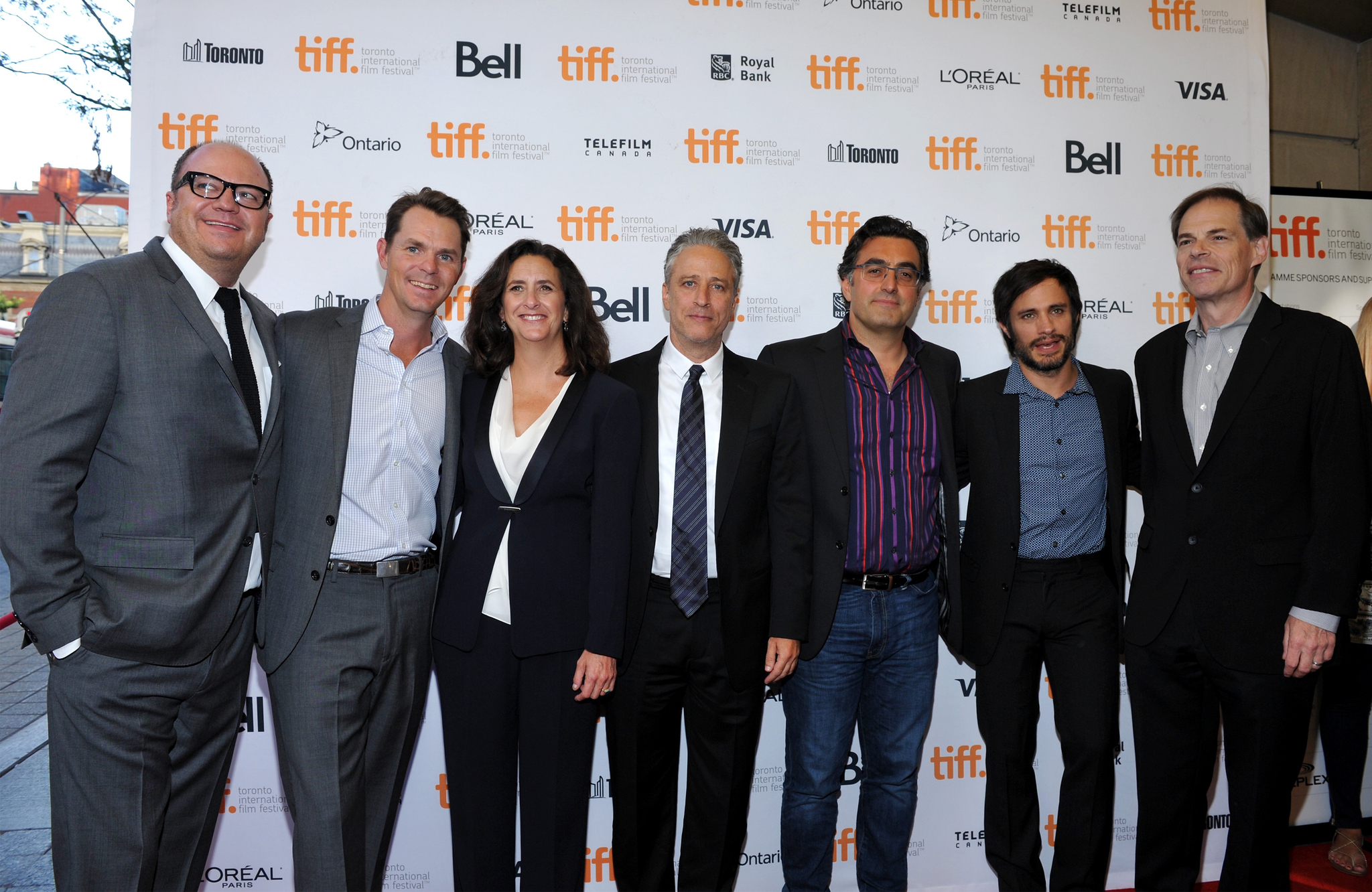 Maziar Bahari, Gael García Bernal, Tom Ortenberg, Gigi Pritzker, Jon Stewart, Jason Cassidy and Peter Lawson at event of Rosewater (2014)