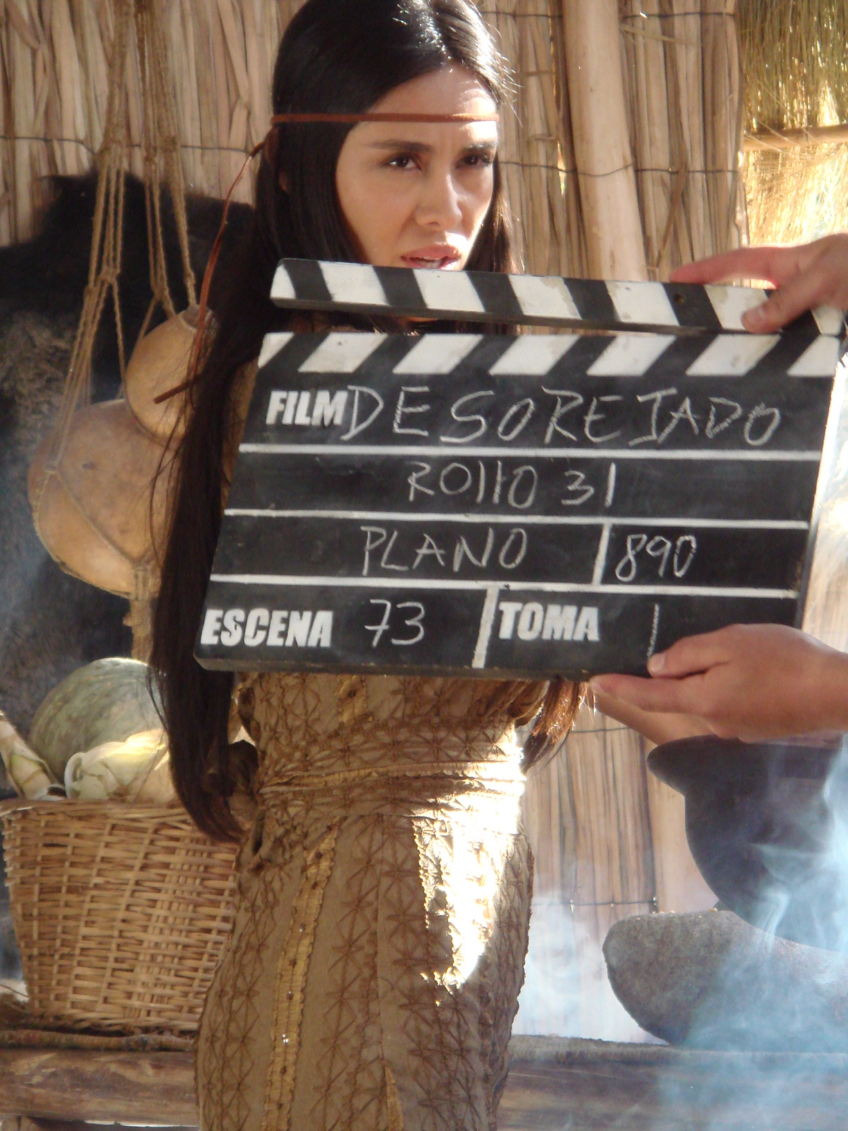 Carla Ortiz in the set of EL DESOREJAO