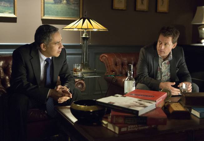 Still of Greg Kinnear and John Ortiz in Rake (2014)