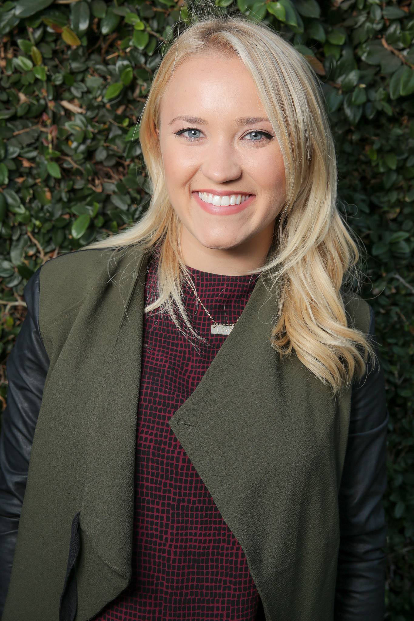 Emily Osment at event of No Way Jose (2015)