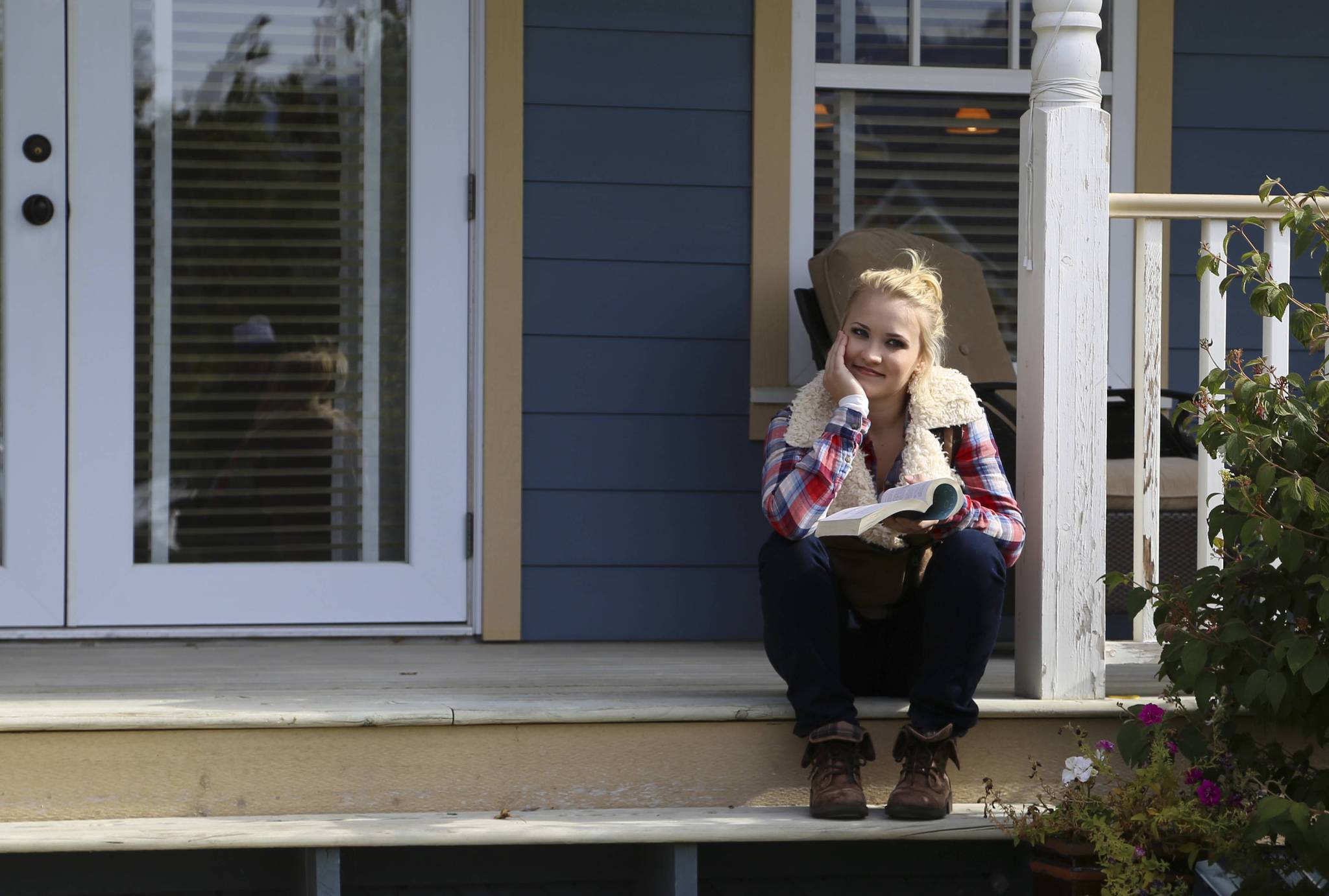 Still of Emily Osment in A Daughter's Nightmare (2014)