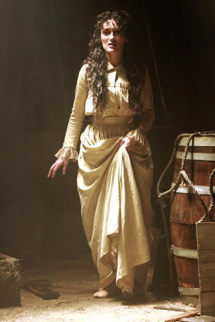 Still of Mirelly Taylor as Isabella Alpert in Lost