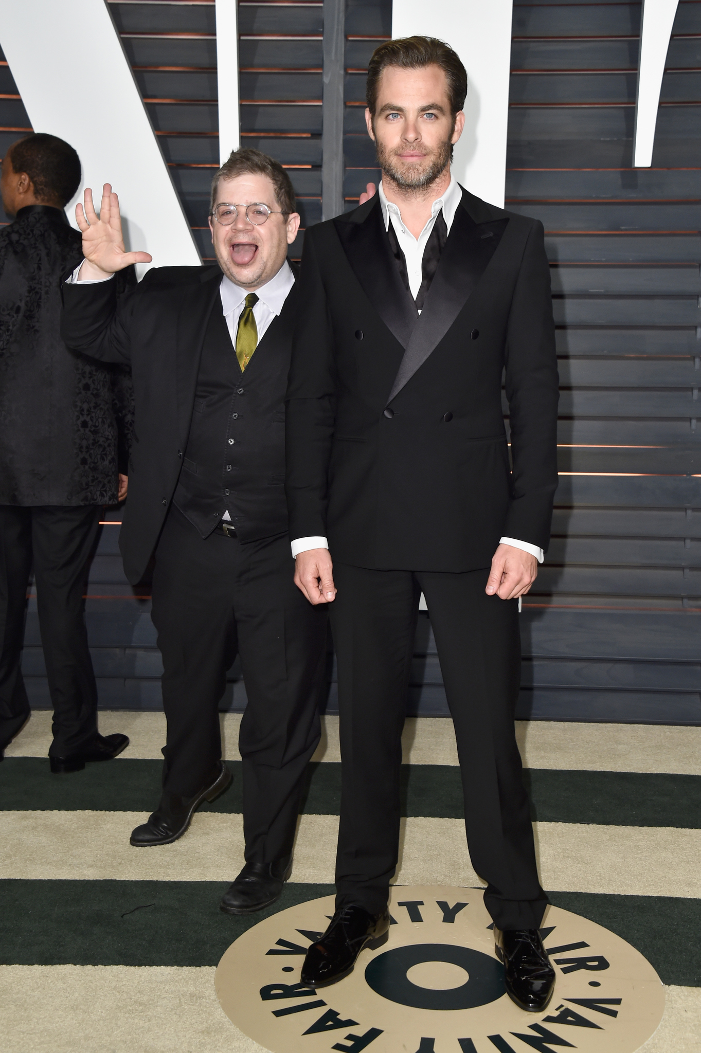 Patton Oswalt and Chris Pine at event of The Oscars (2015)