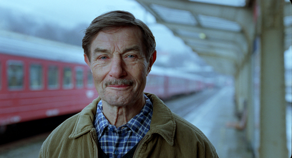 Still of Baard Owe in O' Horten (2007)