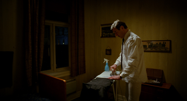 Still of Baard Owe in O' Horten (2007)