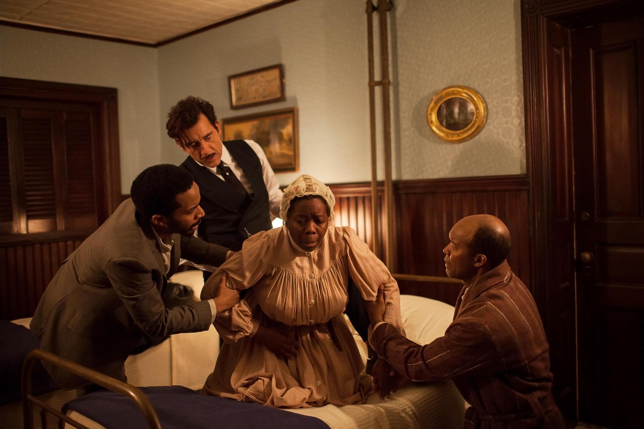 Still of LaTonya Borsay, Leon Addison Brown, Clive Owen and André Holland in The Knick (2014)