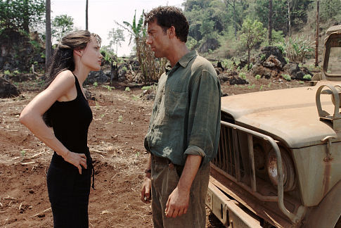 Still of Angelina Jolie and Clive Owen in Beyond Borders (2003)