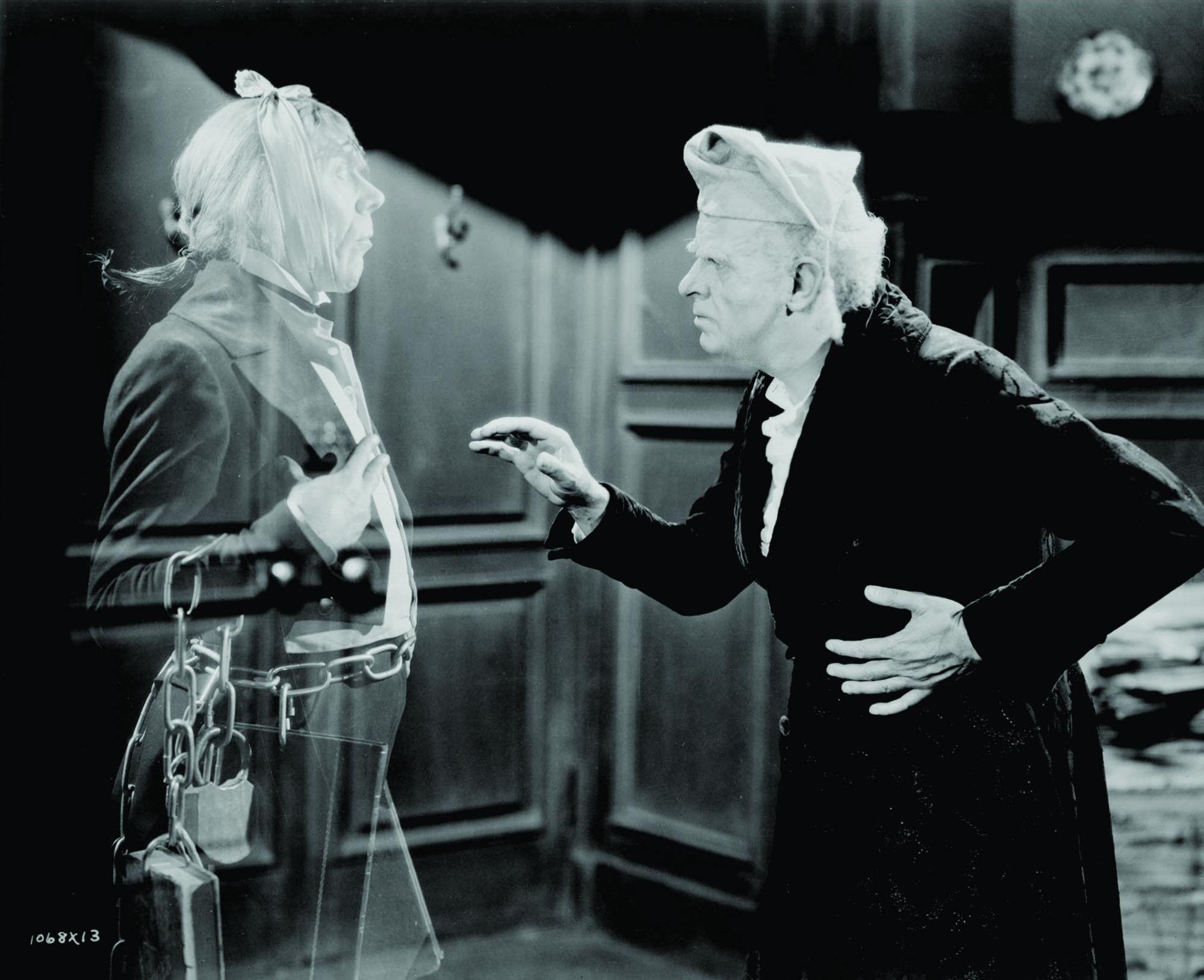 Still of Leo G. Carroll and Reginald Owen in A Christmas Carol (1938)