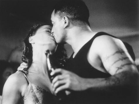 Still of Temuera Morrison and Rena Owen in Once Were Warriors (1994)