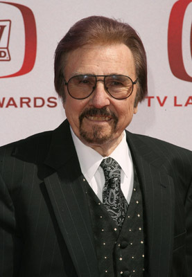Gary Owens at event of The 6th Annual TV Land Awards (2008)