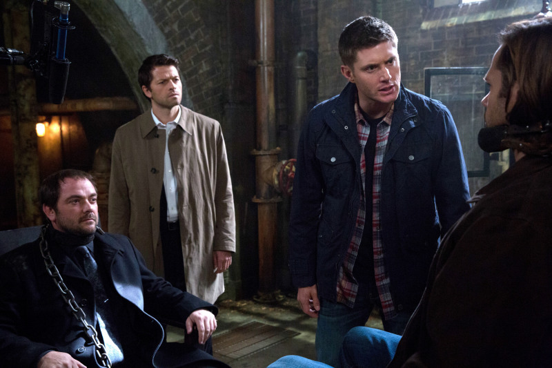 Still of Jensen Ackles, Misha Collins, Jared Padalecki and Mark Sheppard in Supernatural (2005)