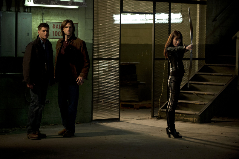 Still of Jensen Ackles, Jared Padalecki and Anna Van Hooft in Supernatural (2005)