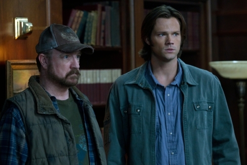 Still of Jim Beaver and Jared Padalecki in Supernatural (2005)