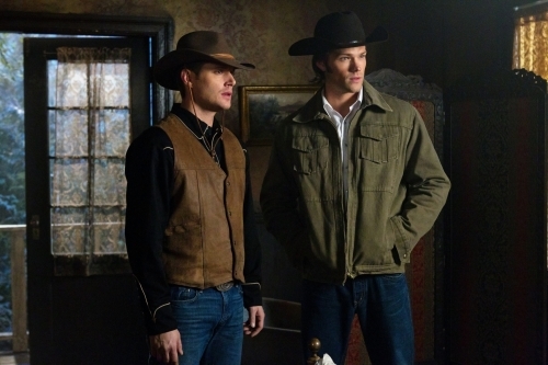 Still of Jensen Ackles and Jared Padalecki in Supernatural (2005)