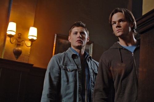 Still of Jensen Ackles and Jared Padalecki in Supernatural (2005)