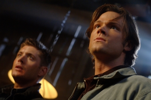 Still of Jensen Ackles and Jared Padalecki in Supernatural (2005)