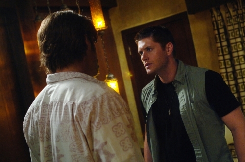 Still of Jensen Ackles and Jared Padalecki in Supernatural (2005)