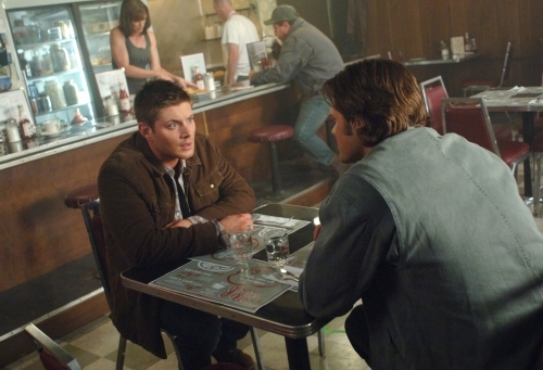 Still of Jensen Ackles and Jared Padalecki in Supernatural (2005)