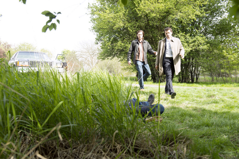 Still of Misha Collins and Jared Padalecki in Supernatural (2005)