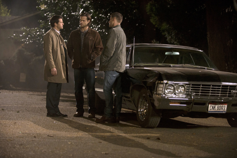 Still of Jensen Ackles, Misha Collins and Jared Padalecki in Supernatural (2005)