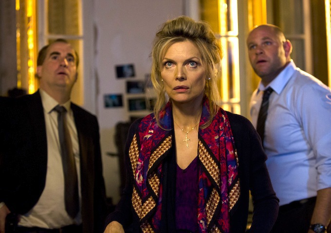 Still of Michelle Pfeiffer and Jimmy Palumbo in Seima (2013)