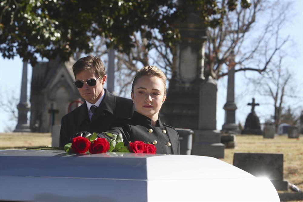 Still of Eric Close and Hayden Panettiere in Nashville (2012)