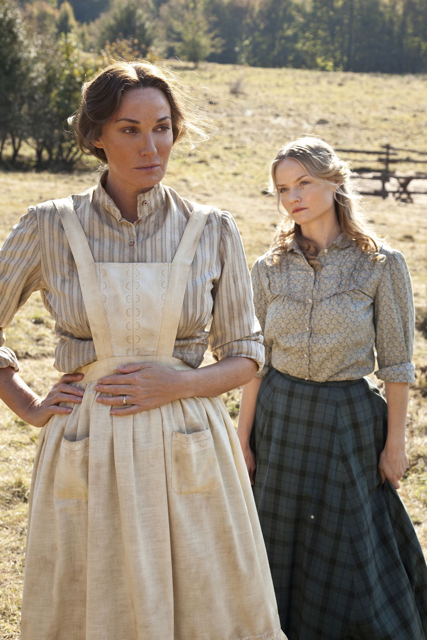 Still of Sarah Parish and Lindsay Pulsipher in Hatfields & McCoys (2012)