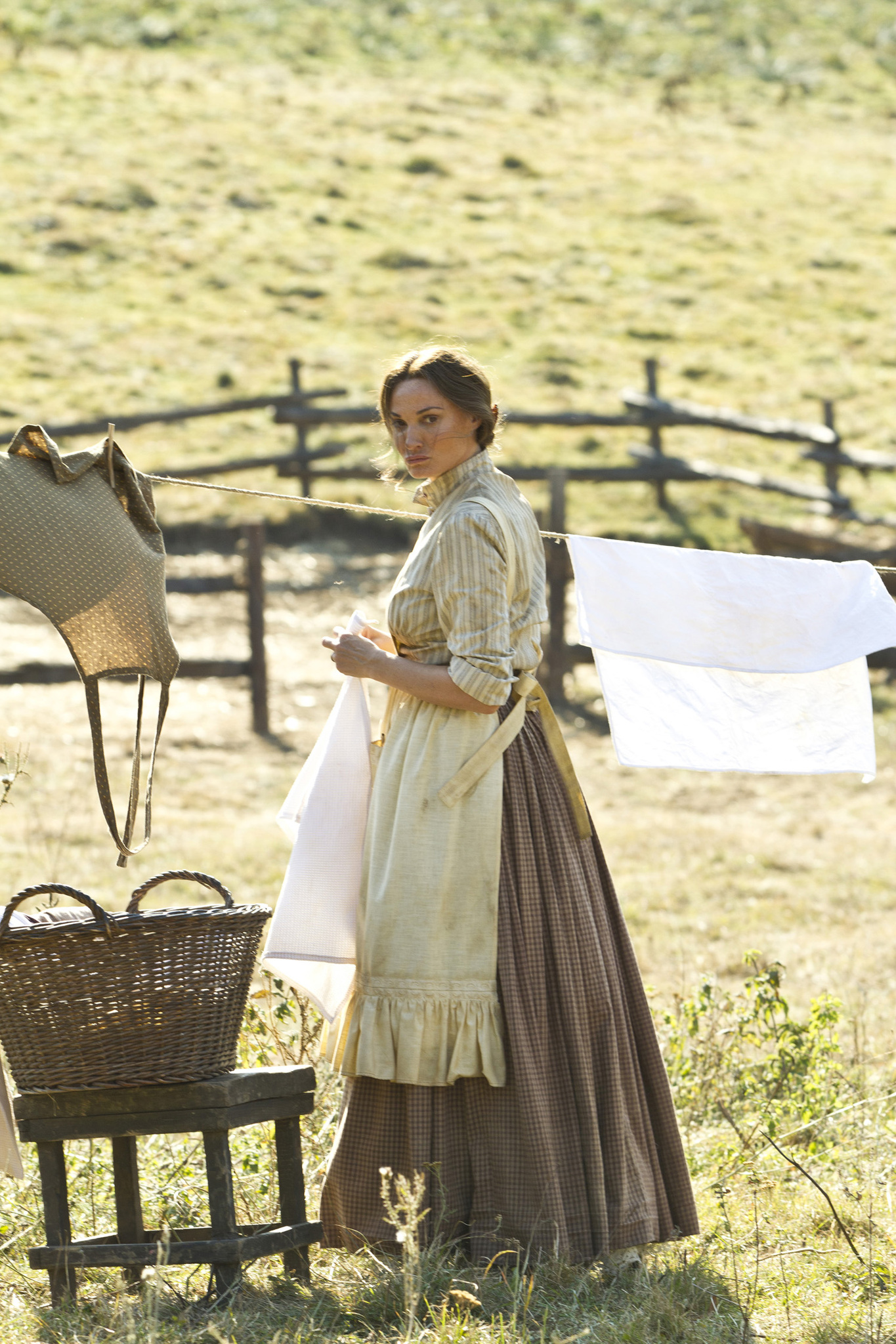 Still of Sarah Parish in Hatfields & McCoys (2012)