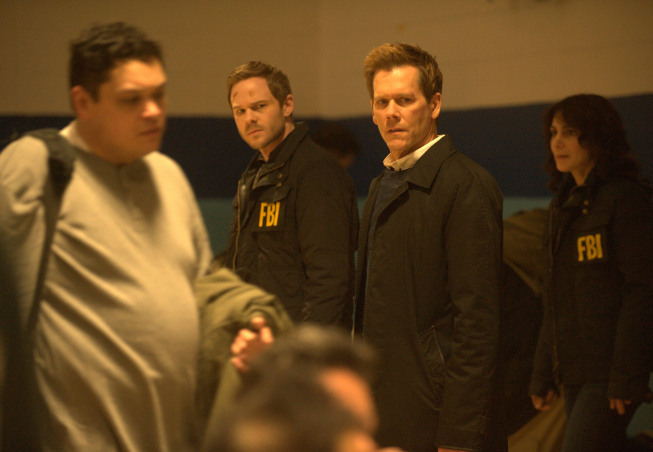Still of Kevin Bacon, Shawn Ashmore and Annie Parisse in The Following (2013)