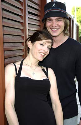 Melora Walters and Kris Park at event of Rain (2001)