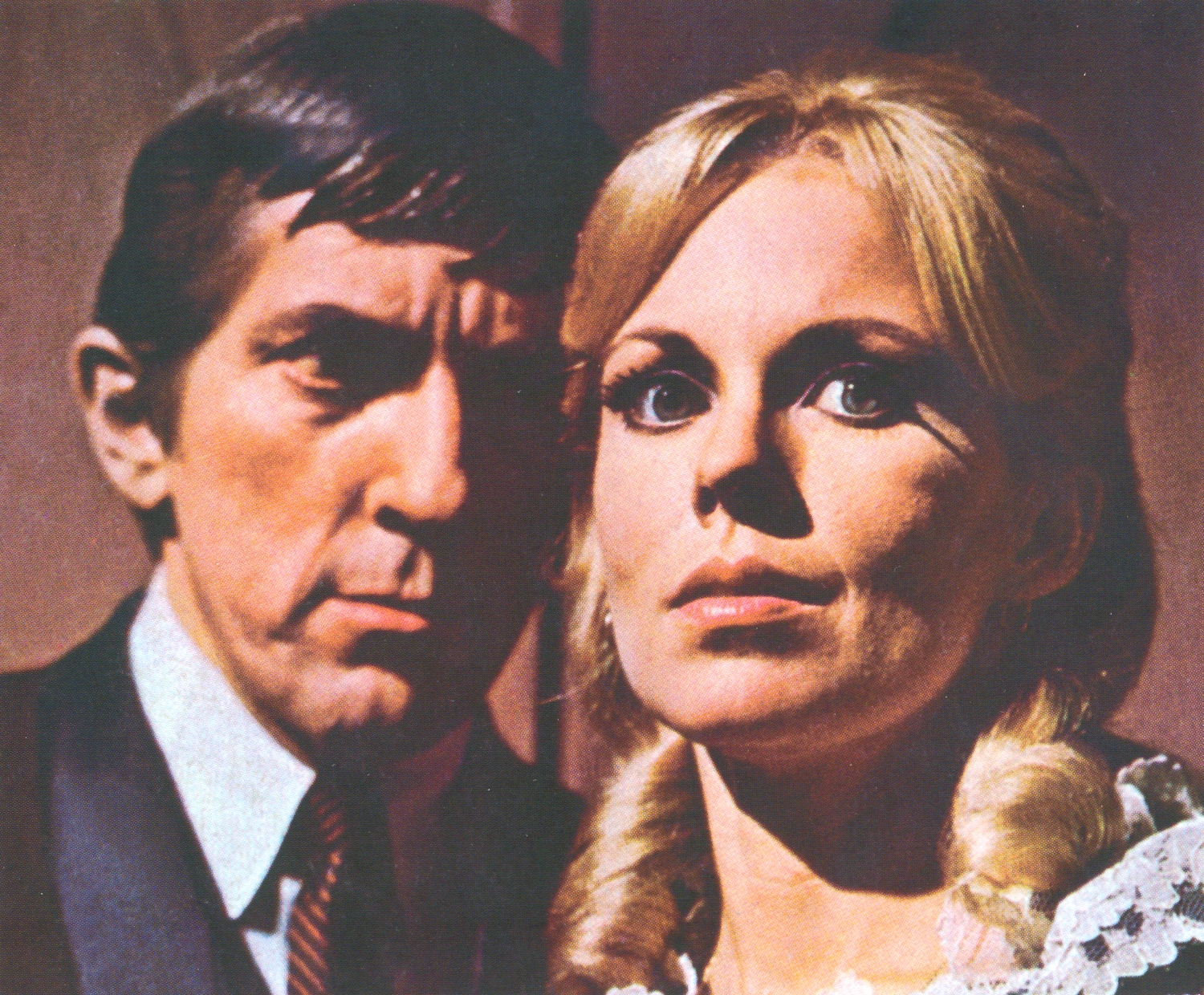 Still of Jonathan Frid and Lara Parker in Dark Shadows (1966)