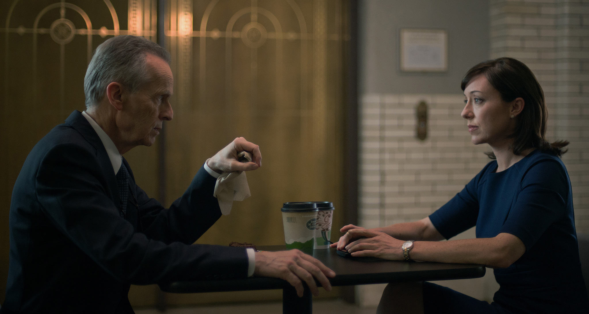 Still of David Clennon and Molly Parker in Kortu Namelis (2013)