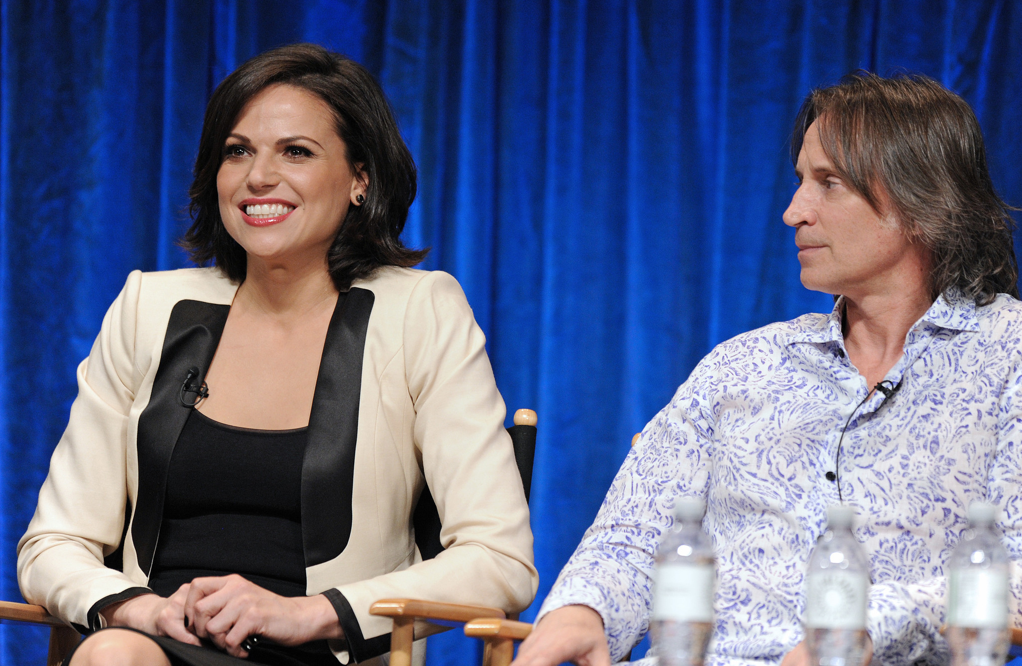 Robert Carlyle and Lana Parrilla at event of Once Upon a Time (2011)