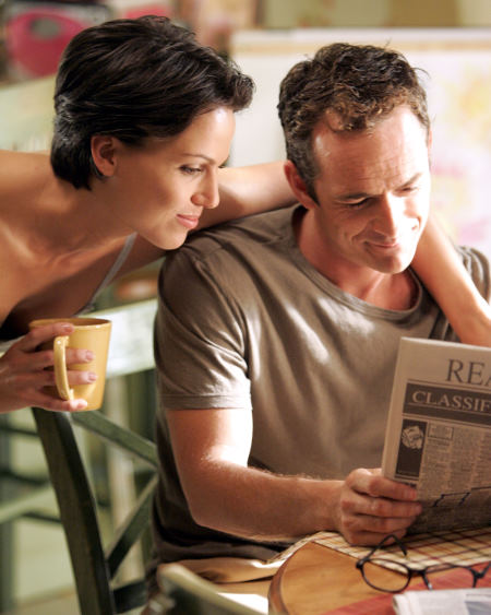 Still of Luke Perry and Lana Parrilla in Windfall (2006)