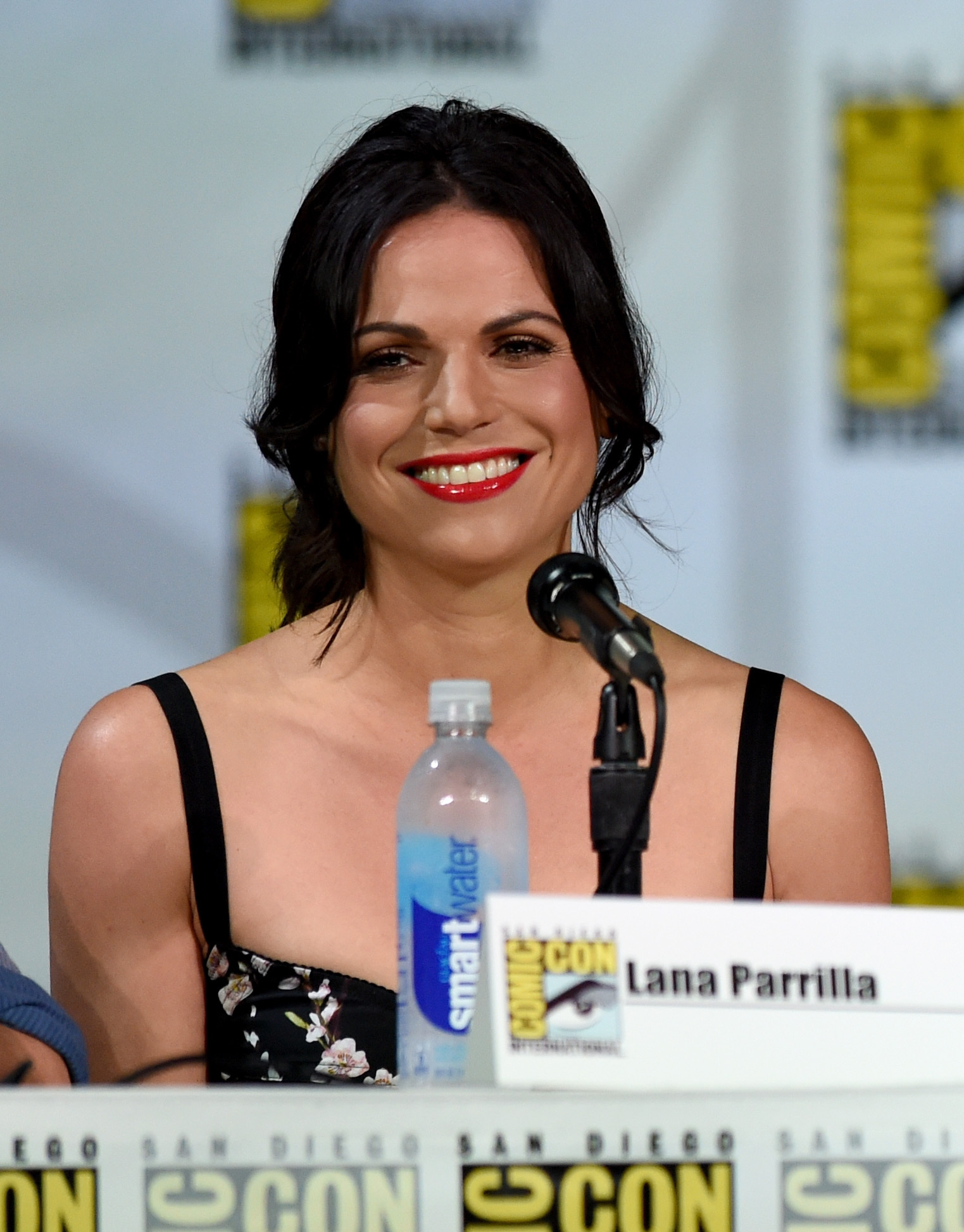 Lana Parrilla at event of Once Upon a Time (2011)