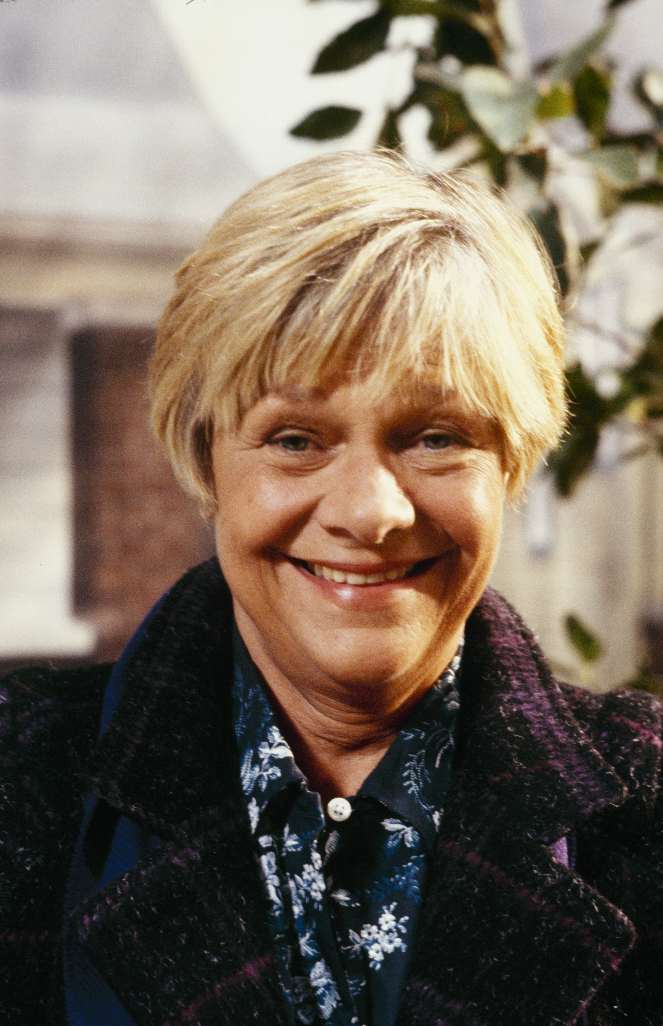 Still of Estelle Parsons in Roseanne (1988)