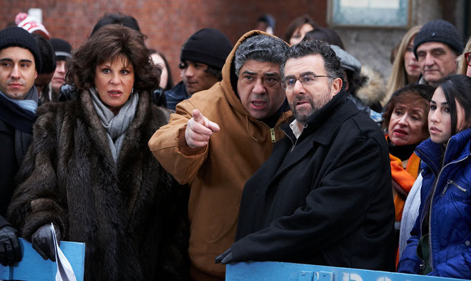 Saul Rubinek, Lainie Kazan, Vincent Pastore, John Lloyd Young, Phyllis Silver and Alexandra Mamaliger in Oy Vey! My Son Is Gay!! (2009)