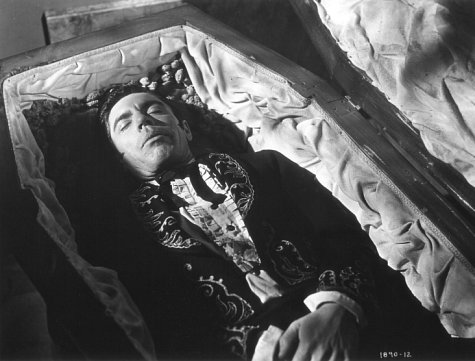 Still of Michael Pate in Curse of the Undead (1959)
