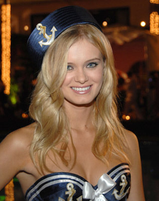 Sara Paxton