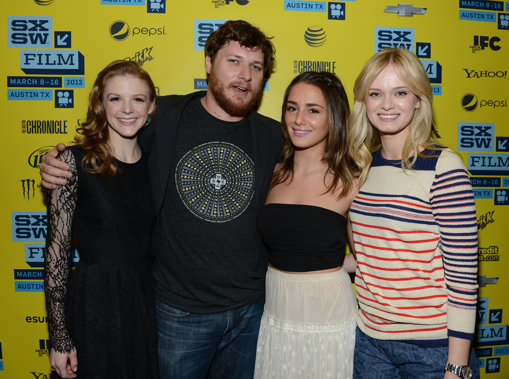 Ashley Bell, Sara Paxton, Bryan Poyser and Addison Timlin at event of The Bounceback (2013)