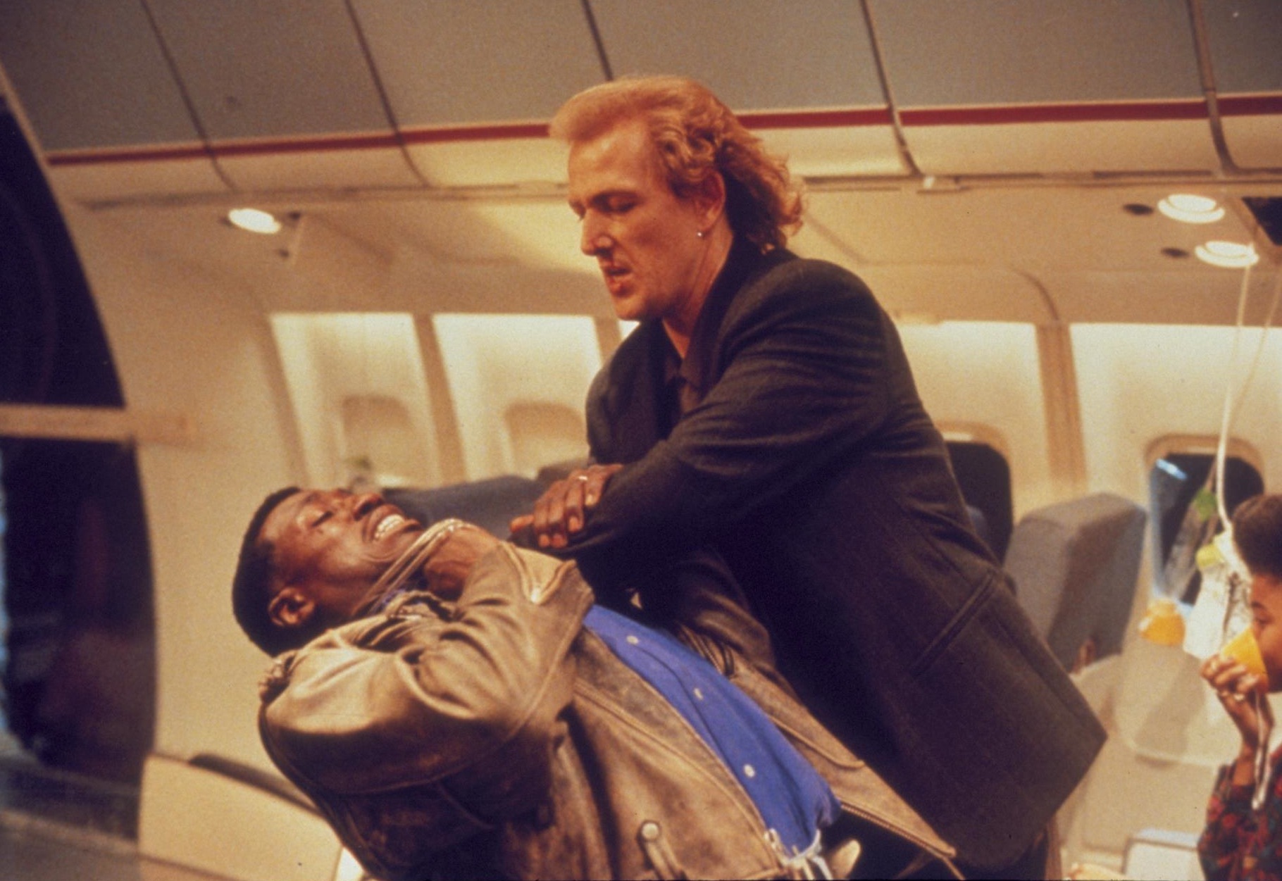 Still of Wesley Snipes and Bruce Payne in Passenger 57 (1992)