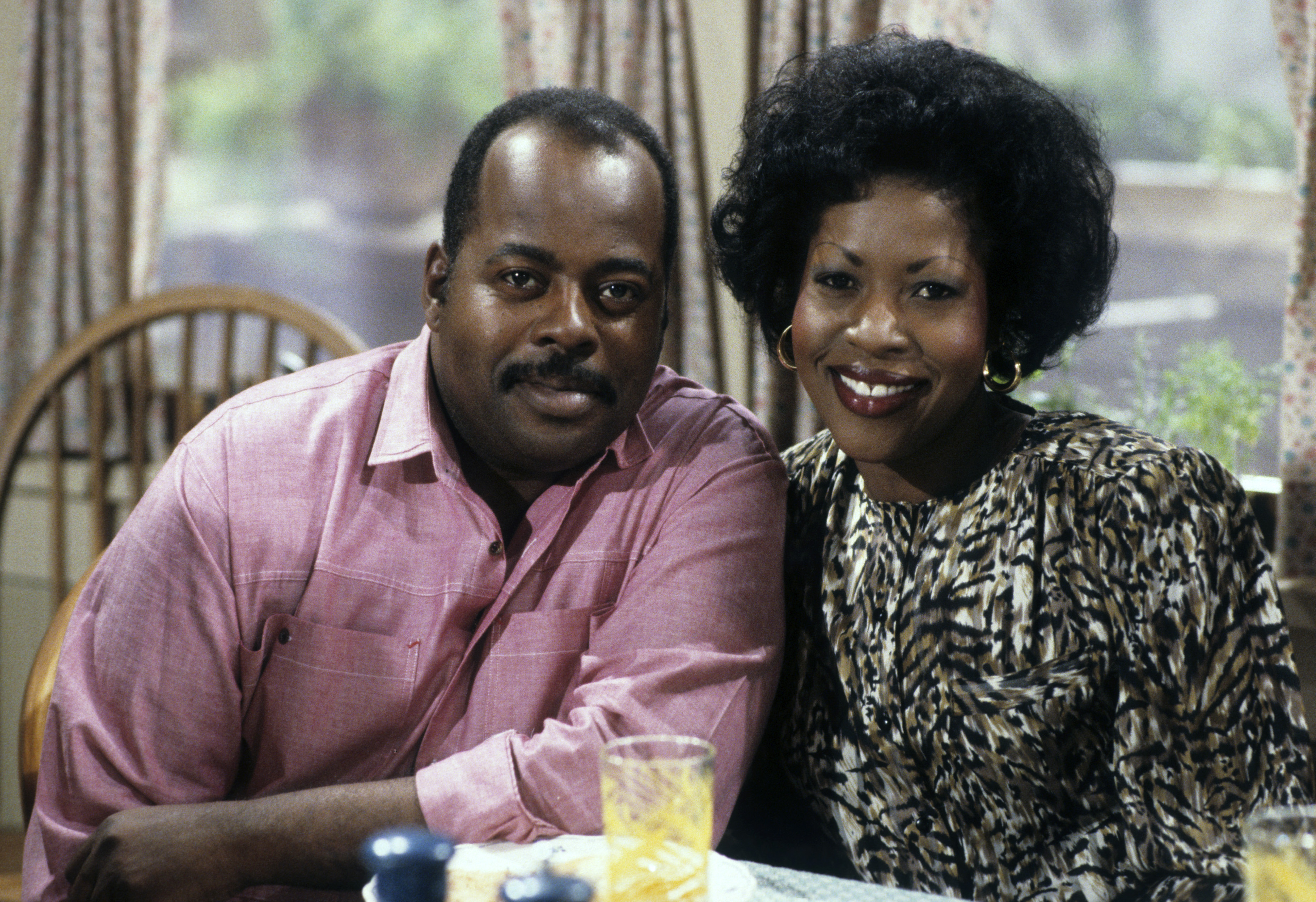 Still of Reginald VelJohnson and Jo Marie Payton in Family Matters (1989)